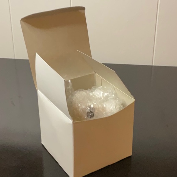 Small Ceramic Cherub Shelf Sitters 4” Figurines Set of 2 from Midwest Imports - Picture 5 of 5